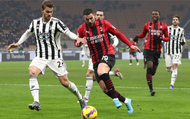 AC Milan gặp khó trước một Juventus đang thăng hoa